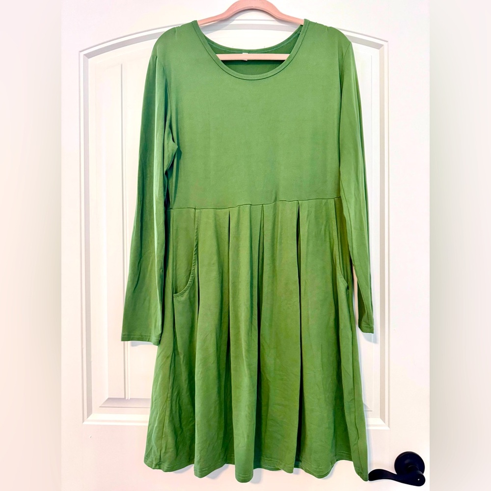 Green Pleated Long Sleeve A-Line Dress